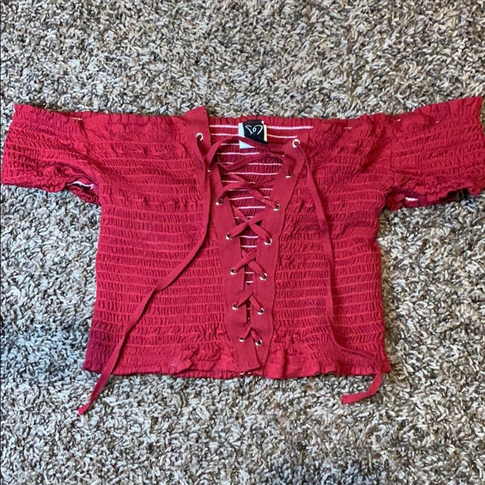 Crop top off the shoulder